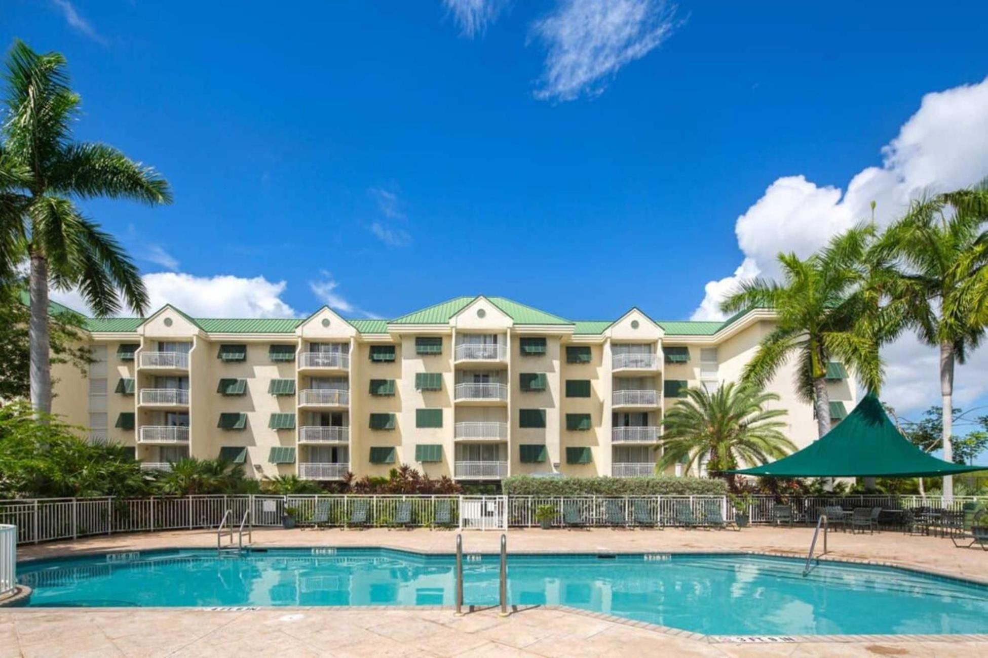 Tortuga Suite At Sunrise Suites Resort - Heated Pool, Hot Tub & Free Parking Key West Bagian luar foto
